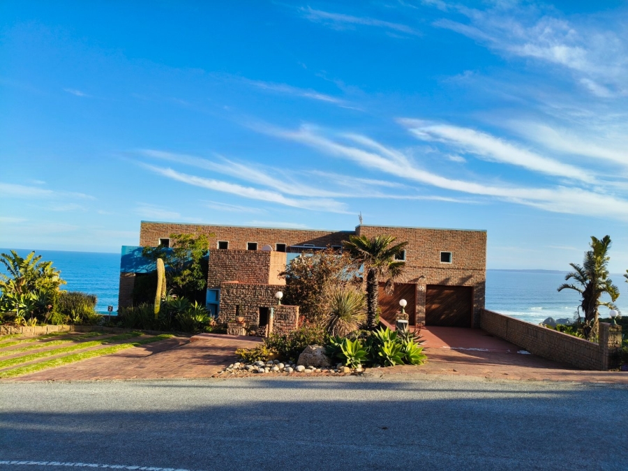 6 Bedroom Property for Sale in Dana Bay Western Cape